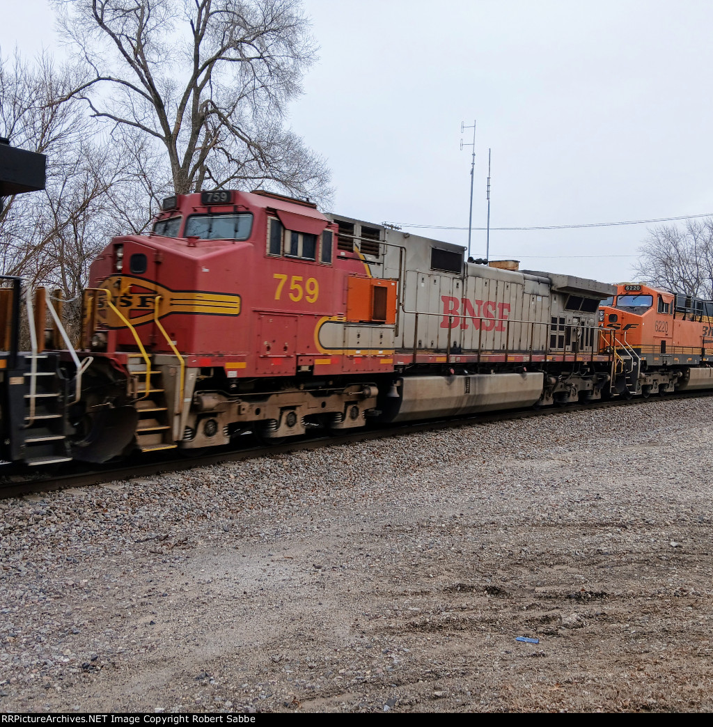 BNSF 759